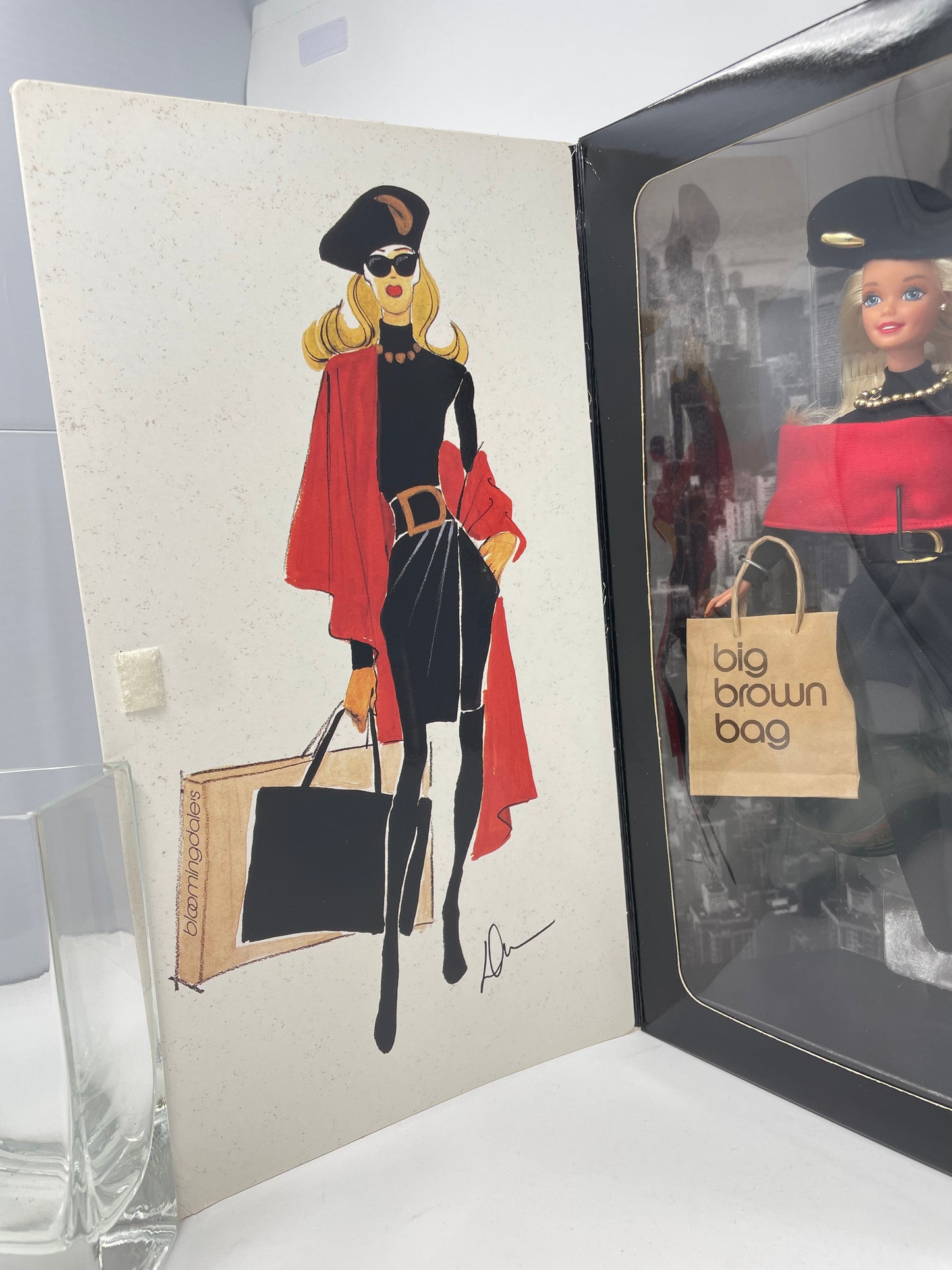 DONNA KARAN NEW YORK BARBIE - BLOOMINGDALE'S LIMITED EDITION - #14545 - MATTEL 1995 (2 OF 2)