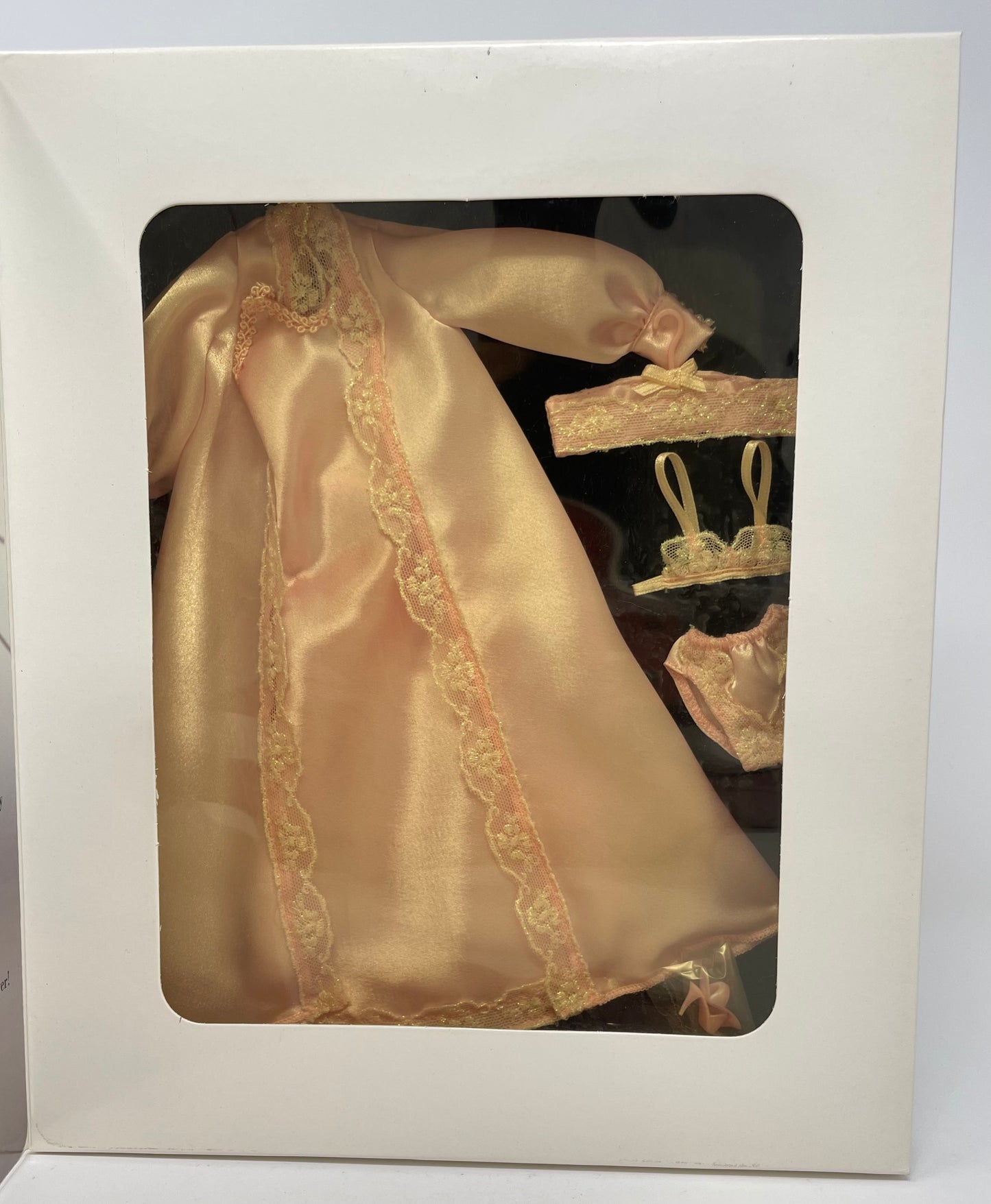 BARBIE - SATIN DREAMS FASHION - CLASSIQUE COLLECTION - #10151 - MATTEL 1993