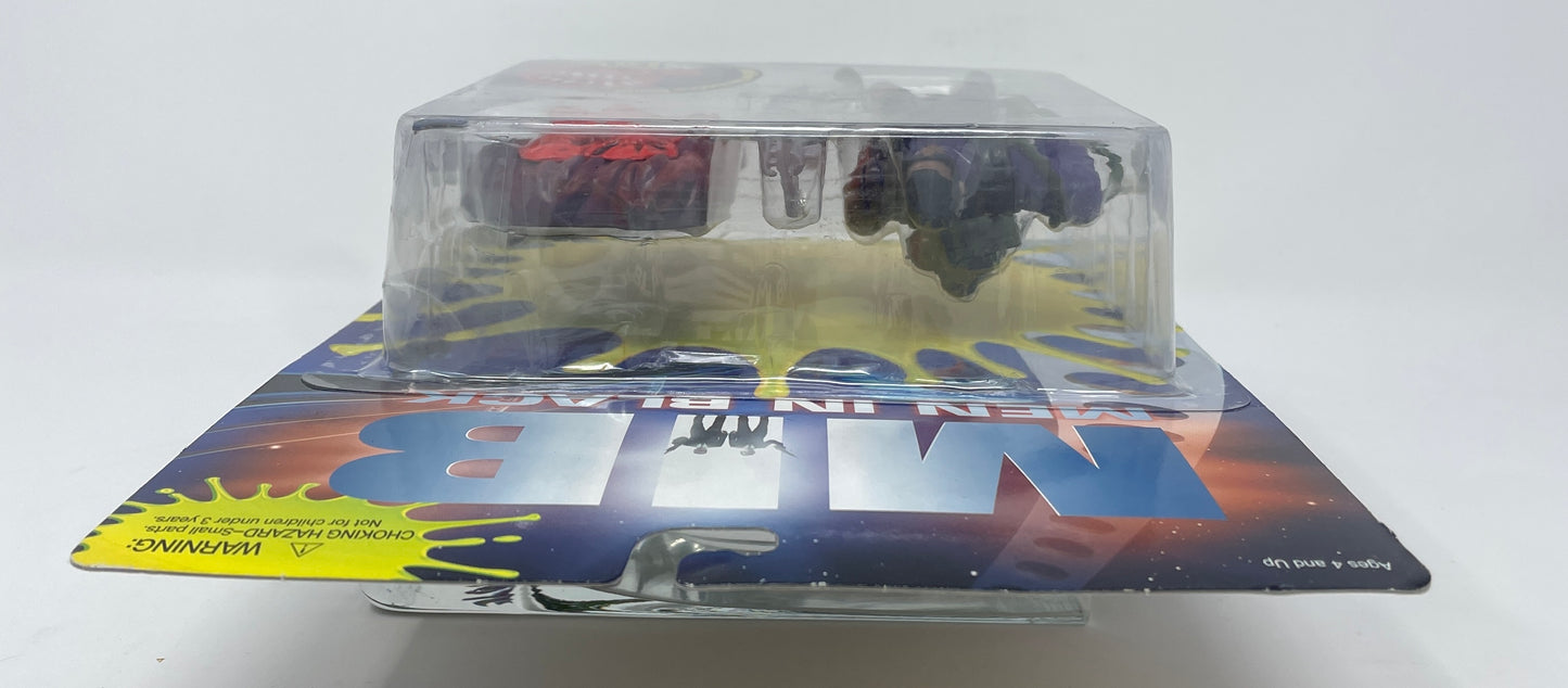 FLAME BLASTIN' JAY VS SCORCHED ALIEN - MEN IN BLACK - #76110 - GALOOB 1997