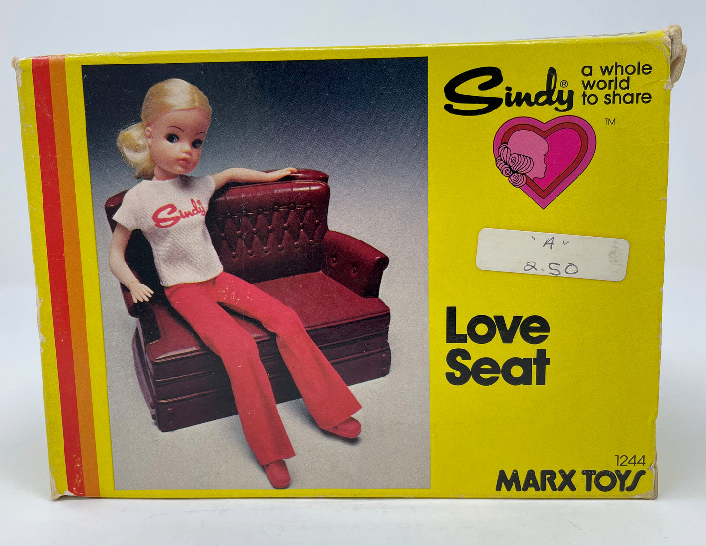 SINDY DOLL - LOVE SEAT - MARX TOYS 1978