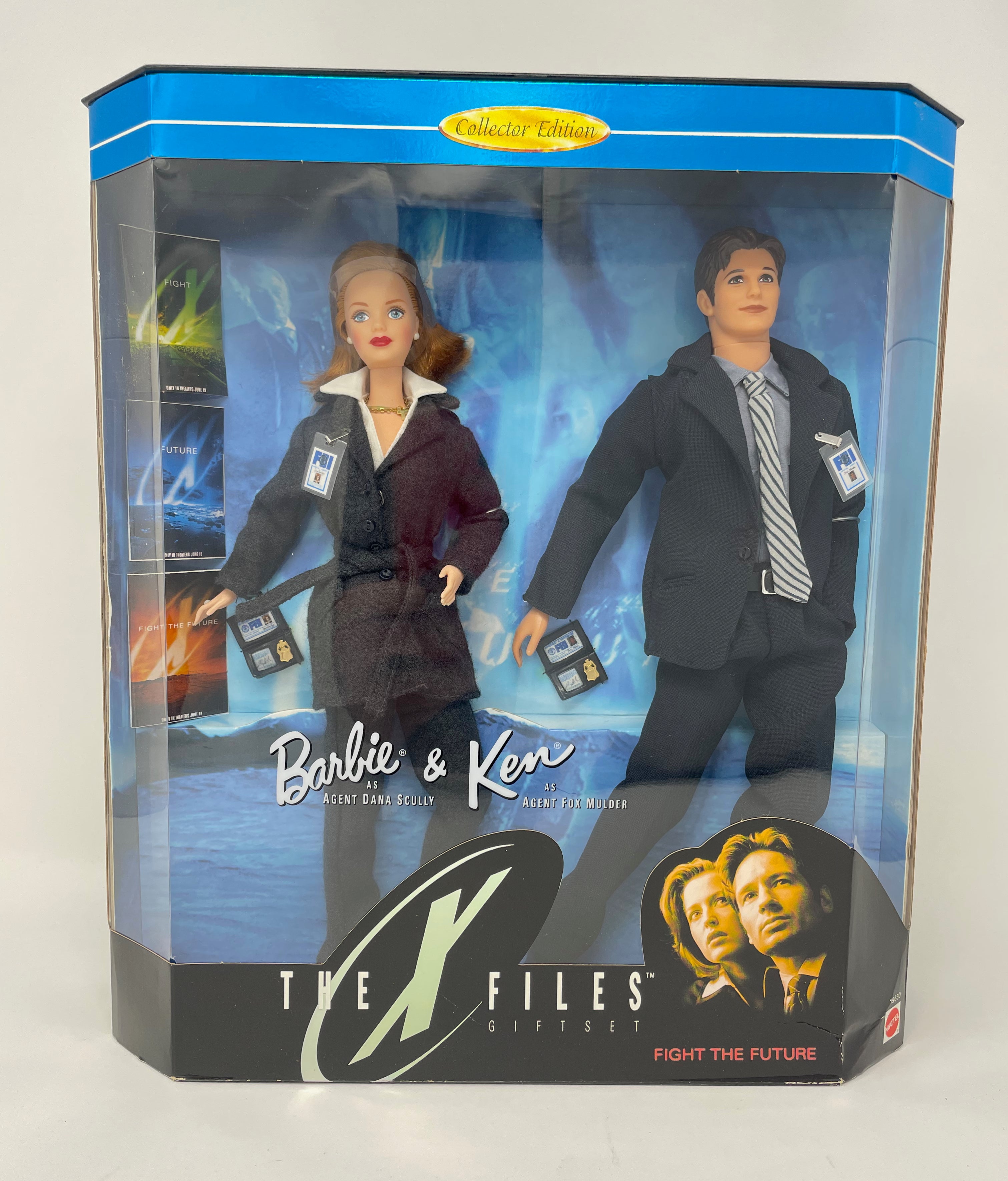 Barbie The X-Files Barbie And Ken Collectors Doll Gift Set - NEW