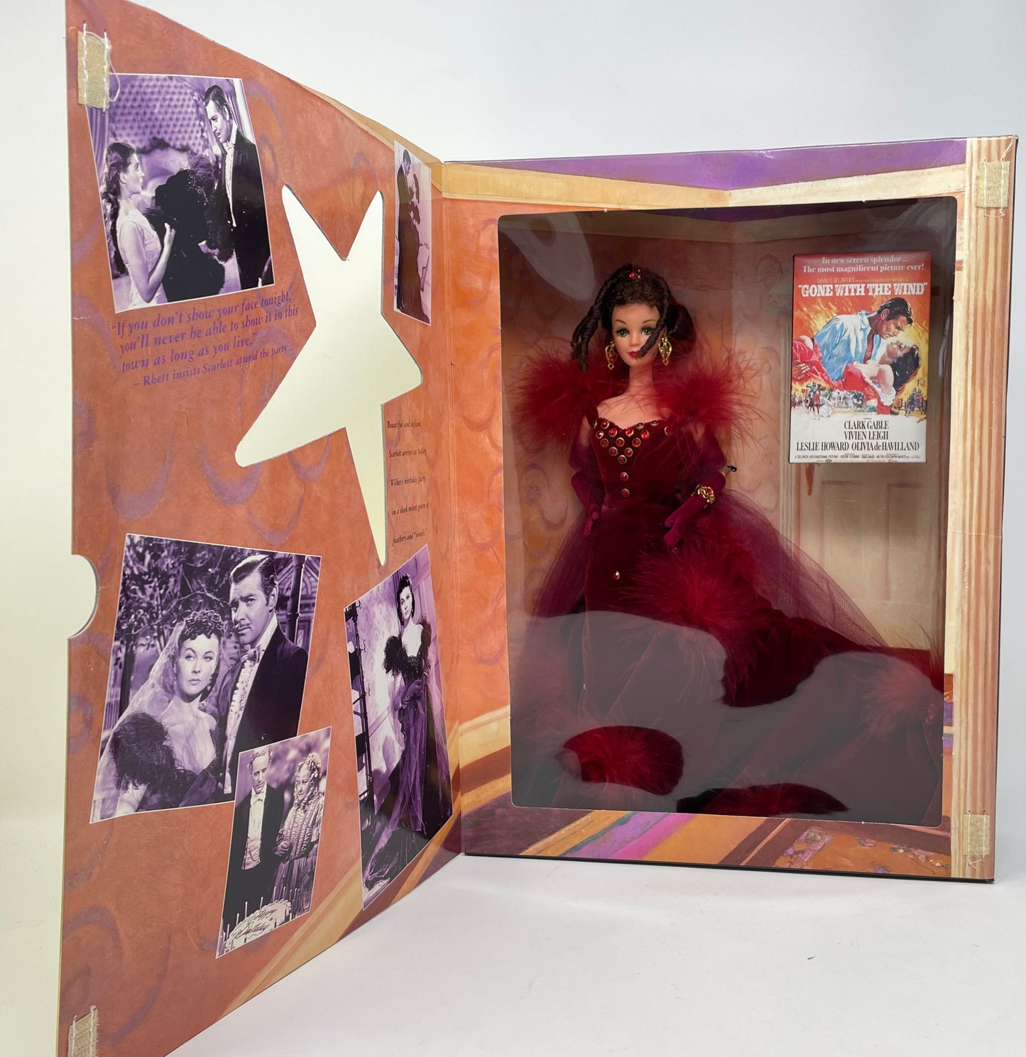 BARBIE AS SCARLETT O'HARA MAKING HER GRAND ENTRANCE - BRUNETTE - HOLLYWOOD LEGENDS COLLECTION - #12815 - MATTEL 1994