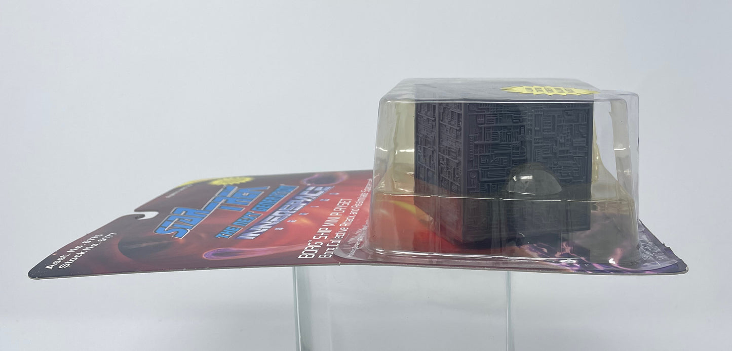 BORG SHIP MINI PLAYSET - STAR TREK THE NEXT GENERATION INNERSPACE SERIES - 1994 PLAYMATES