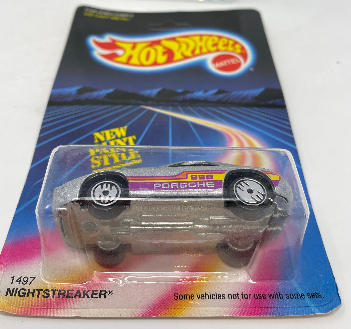 HOT WHEELS - PORSCHE 928 - NIGHTSTREAKER - UNPUNCHED - 1986 MATTEL
