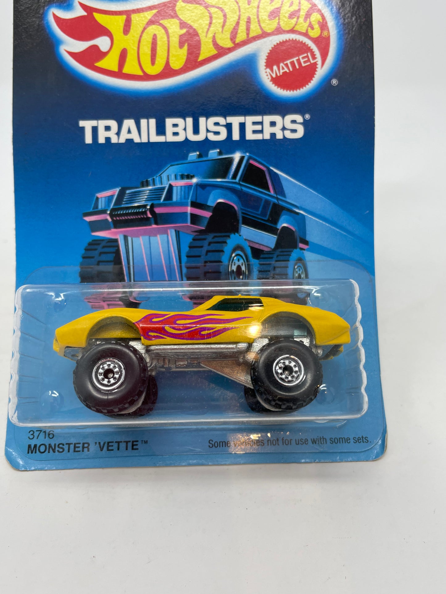 HOT WHEELS - TRAILBUSTERS - MONSTER VETTE - UNPUNCHED - 1986 MATTEL