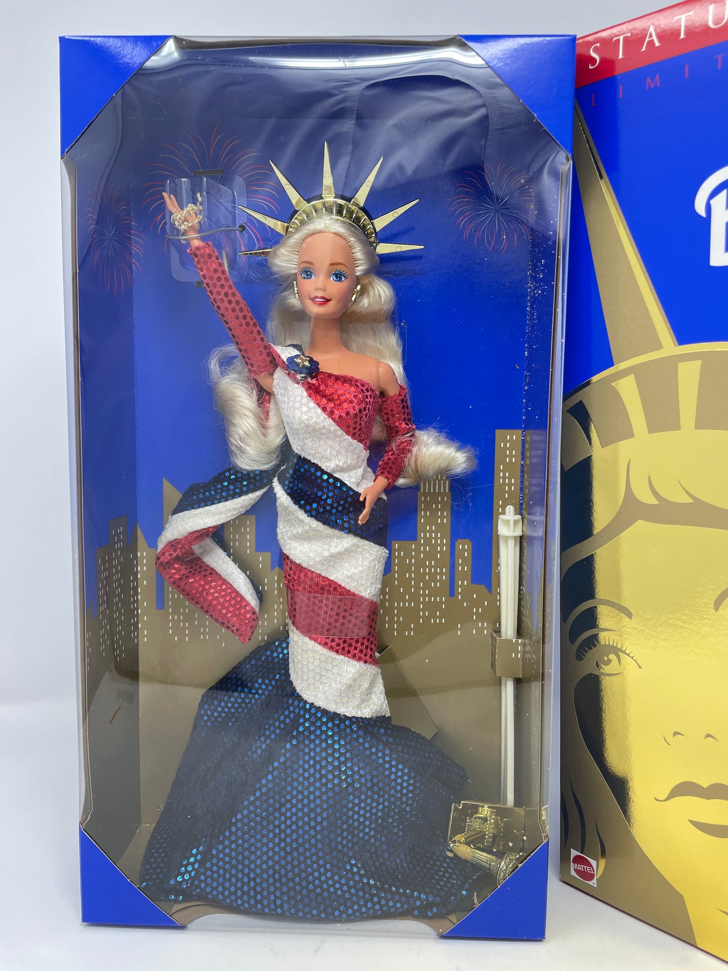 STATUE OF LIBERTY BARBIE - LIMITED EDITION - FAO SCHWARZ AMERICAN BEAUTIES COLLECTION - #14664 - MATTEL 11995