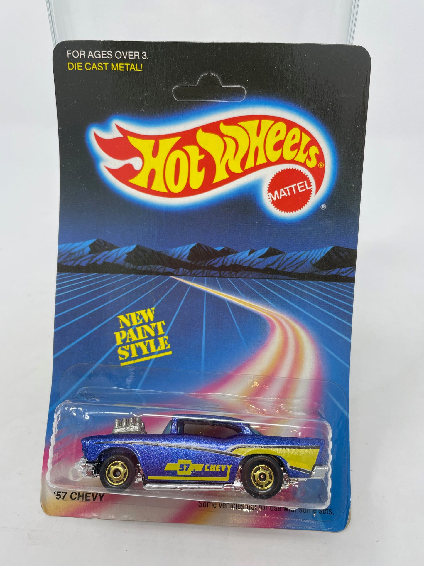 HOT WHEELS - '57 CHEVY - UNPUNCHED- #1538 - 1986 MATTEL